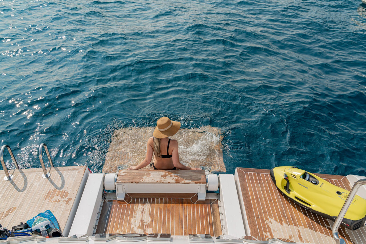 LOVE BOAT