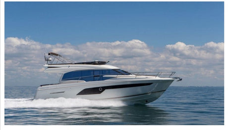 PRESTIGE 520 FLY main photo
