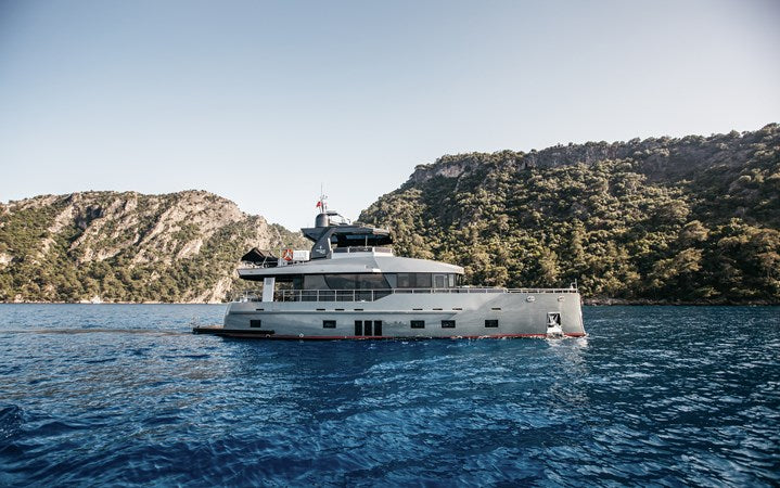 BERING 70 LEVANNA main photo
