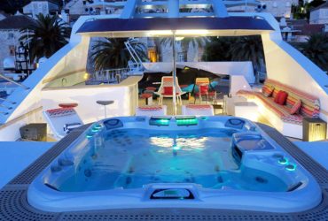 joy-me-yachting-concept-for-charter-11-1024x512